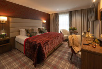 Classic and dexlue double 2 with props 1 - Sligo Southern Hotel